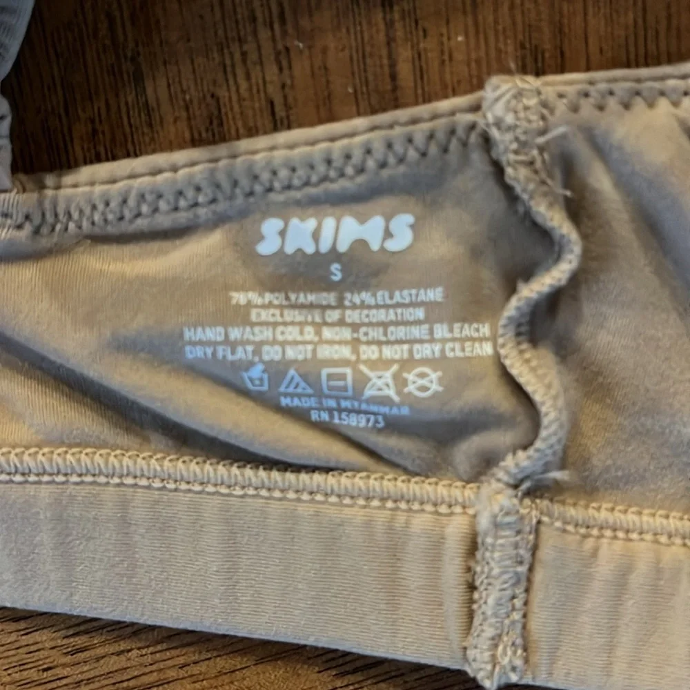 NWT Skims Fits Everybody Triangle Bralette Small - Picture 4 of 4
